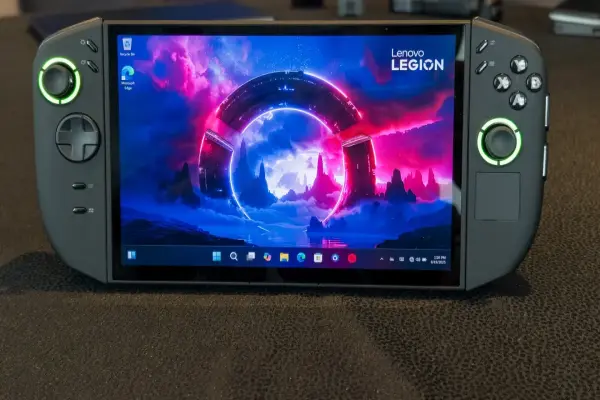 Tôi đã thử Legion Go 2 mới. Đây là lý do tại sao nó có thể thay thế Switch 2 của tôi